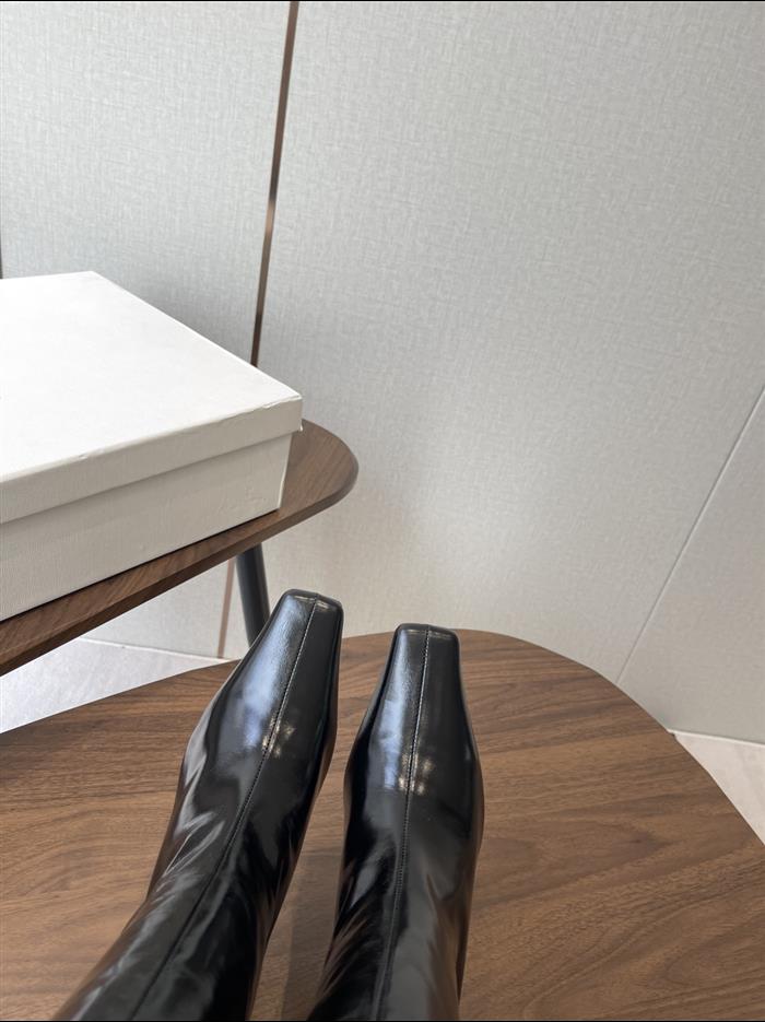 2025112817449245 480